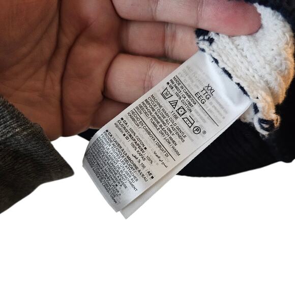 Old navy white and blue striped chunky cozy button up cardigan plus size XXL - Picture 4 of 5